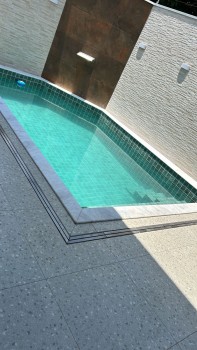 Borda de Piscina em Marmore no Belém